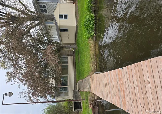 Photo 3 of Sale Pending at 9114 Pontiac Lake Rd, White Lake, MI 48386 1630 | MLS# 60990475 | Listing updated on 2026-09-13