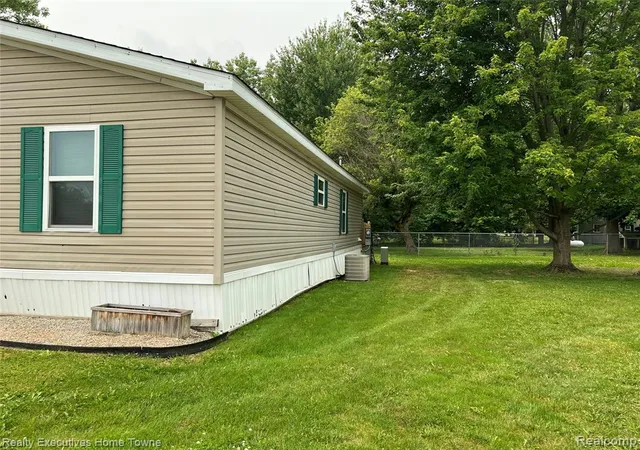 Photo 3 of Manufactured home for sale at 7140 Mapleview Circle W, Brown City, MI 48416 | MLS# 61024169 | Listing updated on 2026-08-28