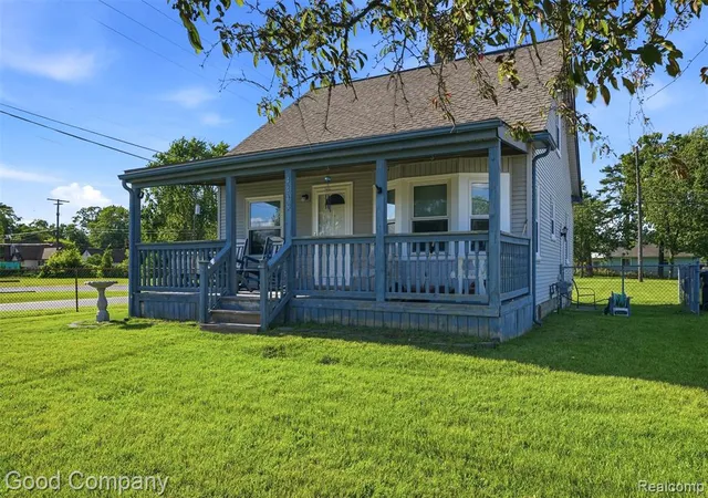 Homes for sale in Shelby Township, MI | 4415 Auburn Rd, Shelby Township, MI 48317 | MLS# 61008283