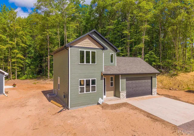 Photo 5 of Single family home for sale at 213 Sunset Dr, Negaunee, MI 49866 | MLS# 50192515 | Listing updated on 2026-08-06