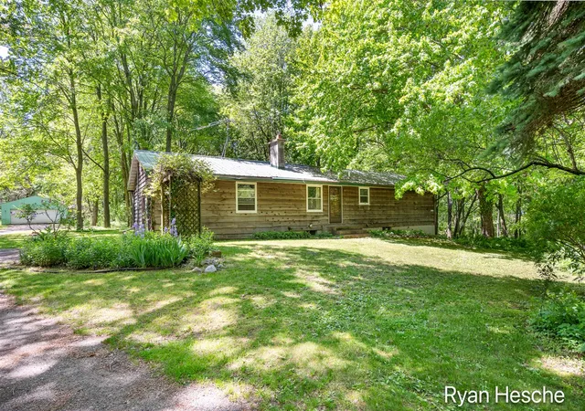 Homes for sale in Saranac, MI | 8775 Peck Lake Rd, Saranac, MI 48881 | MLS# 70535919