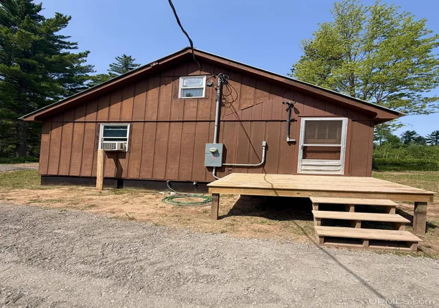 Photo 2 of Single family home for sale at 17463 Prickett Dam Rd, Pelkie, MI 49958 | MLS# 50216173 | Listing updated on 2026-08-22