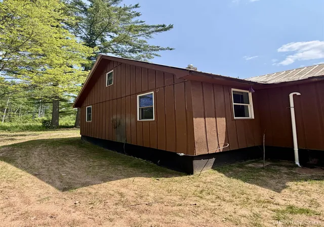 Photo 4 of Single family home for sale at 17463 Prickett Dam Rd, Pelkie, MI 49958 | MLS# 50216173 | Listing updated on 2026-08-22