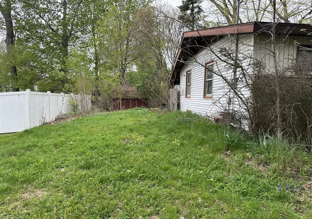 Homes for sale in Walker, MI | 1575 Mullins Ave, Walker, MI 49534 | MLS# 70528490