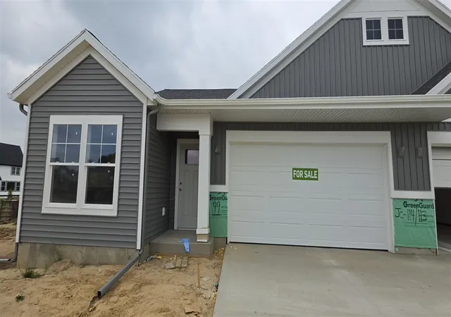 Homes for sale in Grand Rapids, MI | 99 Fireside Dr #14, Grand Rapids, MI 49534 | MLS# 70542733