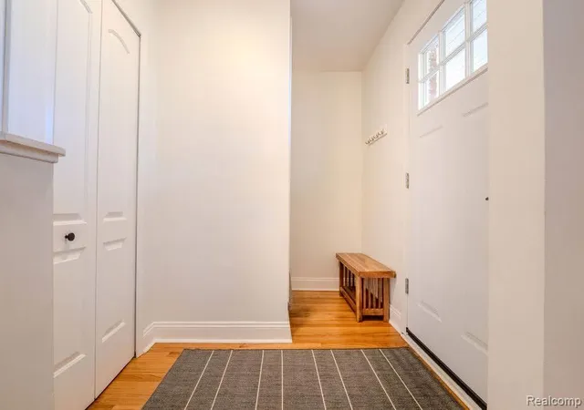 Photo 4 of Sale Pending at 1627 Columbia Rd, Berkley, MI 48072 | MLS# 61018784 | Listing updated on 2026-08-10
