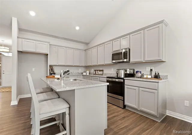 Photo 3 of Sale Pending at 9913 Crossview Trl #123, Howell, MI 48855 | MLS# 61019647 | Listing updated on 2026-08-11