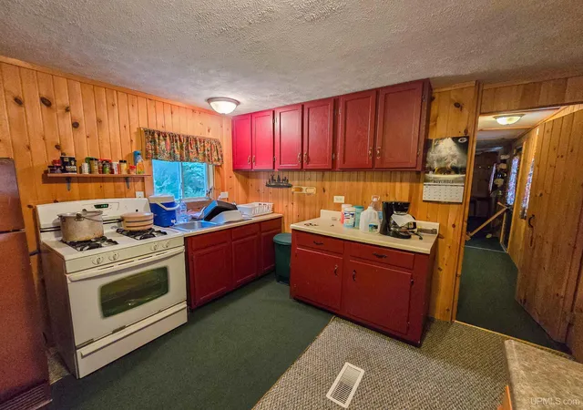 Photo 4 of Single family home for sale at 4889 E Maple Ridge 37Th, Rock, MI 49880 | MLS# 50152846 | Listing updated on 2026-09-01