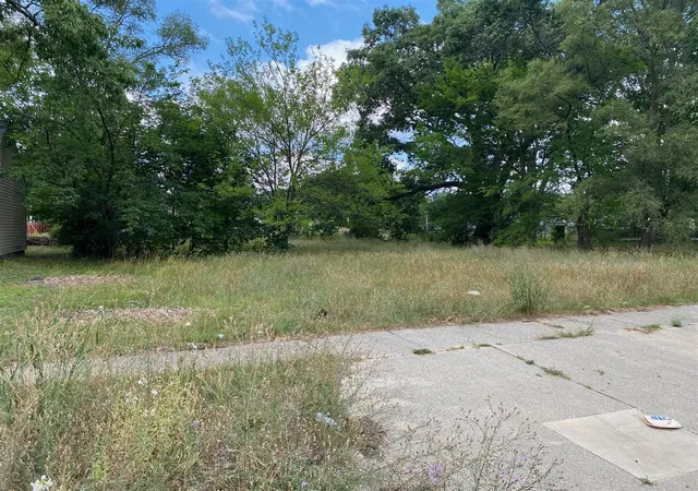 Land for sale at 2163 Continental St, Muskegon, MI 49444 | MLS# 70550029