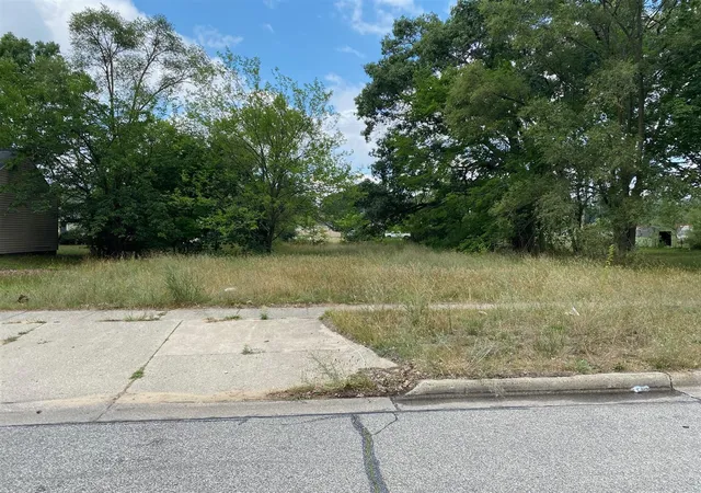 Photo 2 of Land for sale at 2163 Continental St, Muskegon, MI 49444 | MLS# 70550029 | Listing updated on 2026-08-04