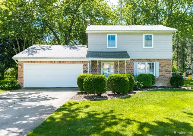 Homes for sale in Highland, MI | 3706 Lido Dr, Highland, MI 48356 | MLS# 61005521