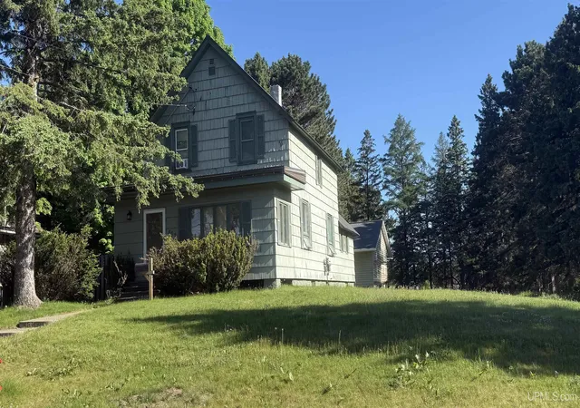 Homes for sale in Ironwood, MI | 402 Lake Ave, Ironwood, MI 49938 | MLS# 50203009