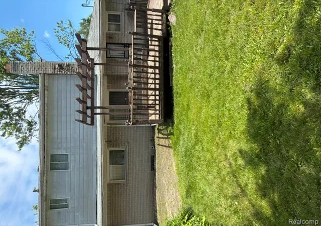 4th image of 29249 Everett St, Southfield, MI 48076 | MLS# 61007860