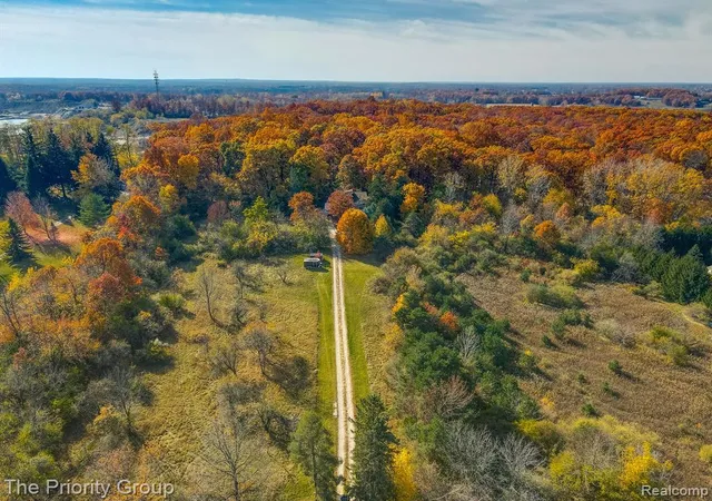 1st image of 11620 Dixie Hwy, Holly, MI 48442 | MLS# 60294879