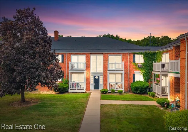 1st image of 2405 Torquay Ave #207, Royal Oak, MI 48073 | MLS# 61022844