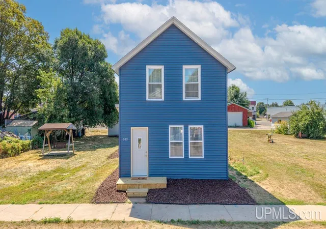 Photo 1 of Single family home for sale at 609 Florence Ave, Florence, WI 54121 | MLS# 50218895 | Listing updated on 2026-09-08