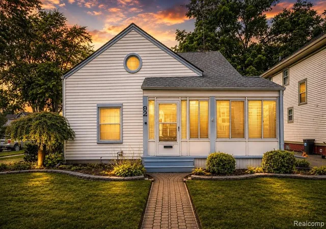 Photo 1 of Sale Pending at 92 Lincoln St, Mount Clemens, MI 48043 | MLS# 61020360 | Listing updated on 2026-08-17