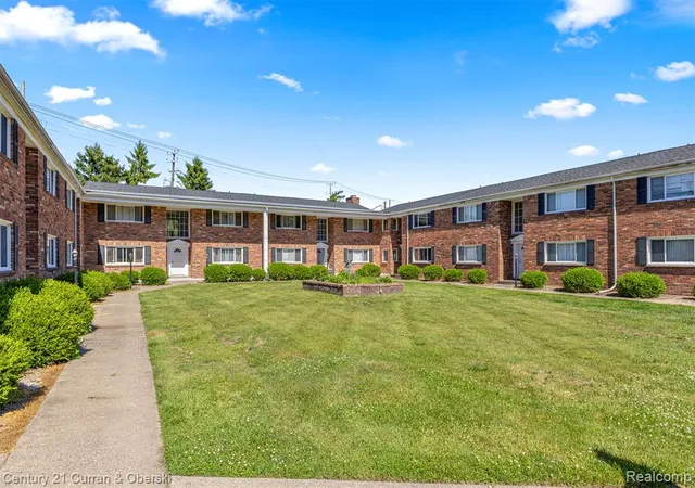 Photo 2 of Condo for sale at 31831 Grand River Ave #33, Farmington, MI 48336 | MLS# 61004546 | Listing updated on 2026-07-07