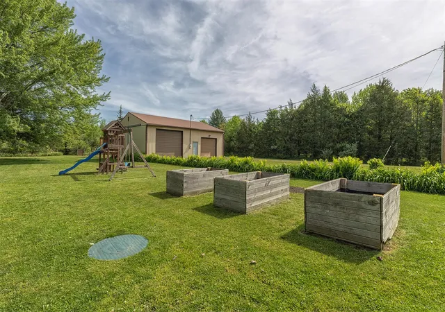 4th image of 75764 16Th Ave, South Haven, MI 49090 | MLS# 70534882
