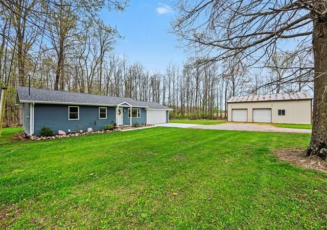 Homes for sale in Tekonsha, MI | 1301 18 1/2 Mile Rd, Tekonsha, MI 49092 | MLS# 70528139