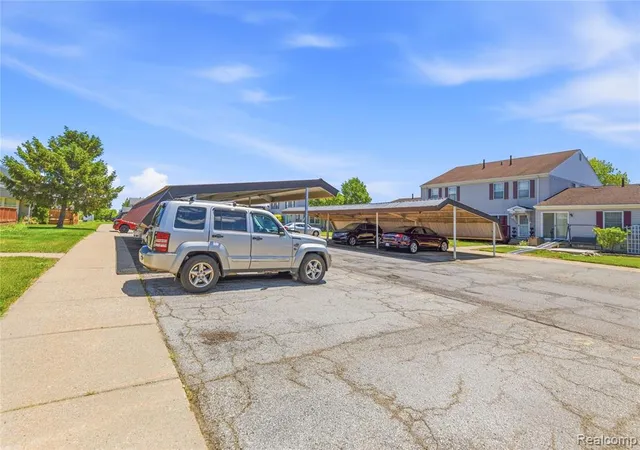 Homes for sale in Chesterfield, MI | 28245 Raleigh Crescent Dr, Chesterfield, MI 48051 | MLS# 61002631
