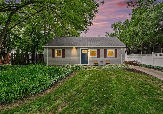 Photo 1 of Single family home for sale at 3045 Hall St, Grand Rapids, MI 49506 | MLS# 70541906 | Listing updated on 2026-06-29