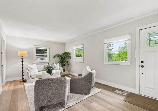 Photo 4 of Single family home for sale at 3045 Hall St, Grand Rapids, MI 49506 | MLS# 70541906 | Listing updated on 2026-06-29