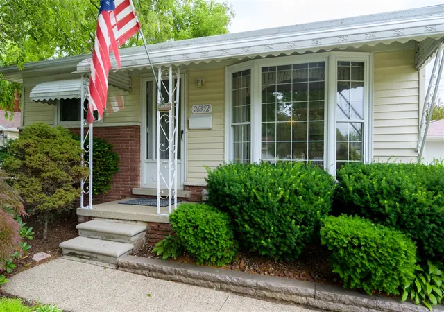 Homes for sale in Madison Heights, MI | 26352 Osmun St, Madison Heights, MI 48071 | MLS# 70543245