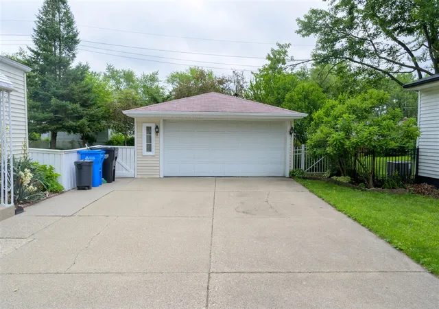 Homes for sale in Madison Heights, MI | 26352 Osmun St, Madison Heights, MI 48071 | MLS# 70543245