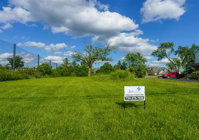 1st image of 2385 S Main St, Ann Arbor, MI 48103 | MLS# 70439569