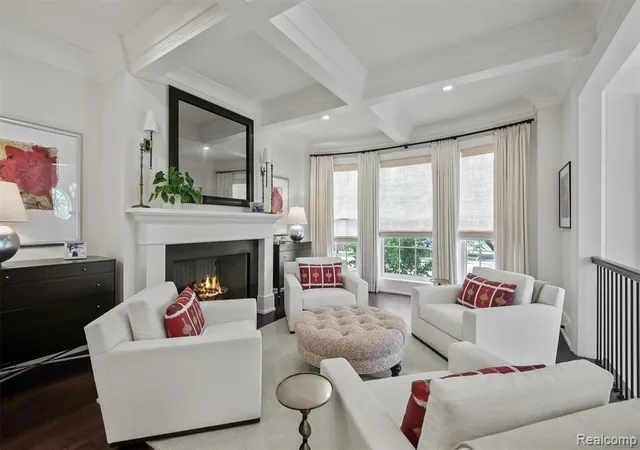 Photo 5 of Condo for sale at 615 W Brown St, Birmingham, MI 48009 | MLS# 61020540 | Listing updated on 2026-08-13