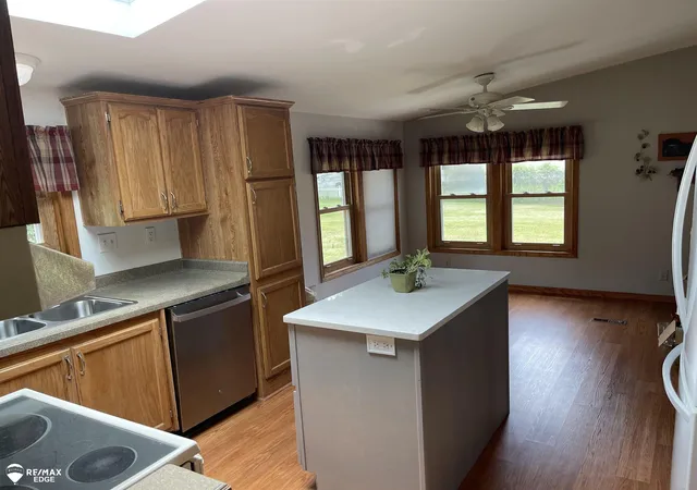 Photo 2 of Single Family Residence at 4573 Klam Rd, Columbiaville, MI 48421 | MLS# 50210359 | | Sold on 2026-07-10