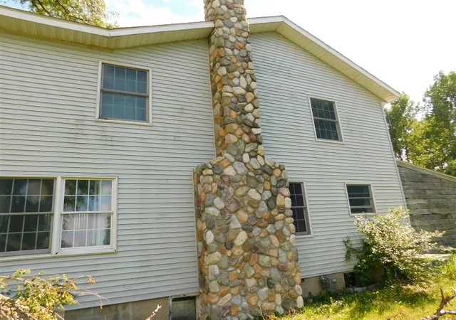 Photo 3 of Single family home for sale at 11518 Chippewa Hwy, Bear Lake, MI 49614 | MLS# 70542107 | Listing updated on 2026-09-07