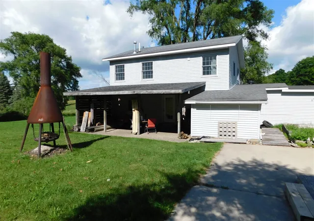 Photo 4 of Single family home for sale at 11518 Chippewa Hwy, Bear Lake, MI 49614 | MLS# 70542107 | Listing updated on 2026-09-07