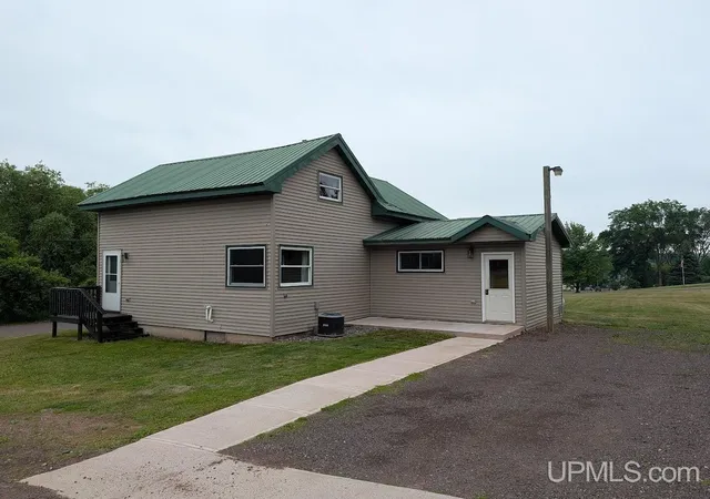 Homes for sale in Rockland, MI | 606 Mcclellan Ave, Rockland, MI 49960 | MLS# 50213273