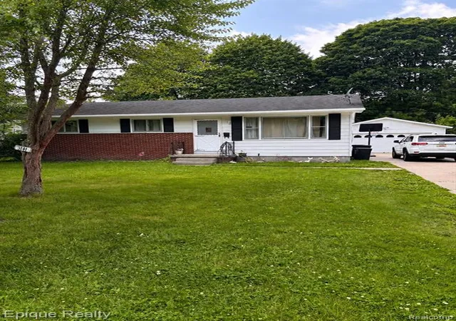 Homes for sale in Port Huron, MI | 3141 Armour St, Port Huron, MI 48060 | MLS# 61007123