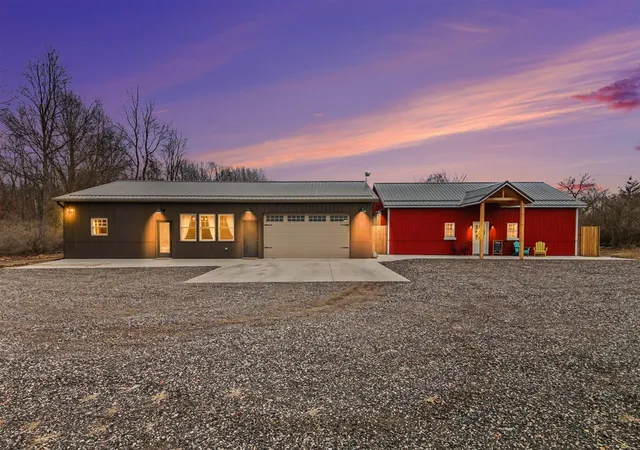 Photo 2 of Single family home for sale at 419 S Juniper St, Edmore, MI 48829 | MLS# 70521847 | Listing updated on 2026-08-11