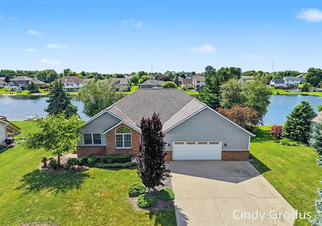 Homes for sale in Zeeland, MI | 975 Bluff Lake Dr, Zeeland, MI 49464 | MLS# 70540364