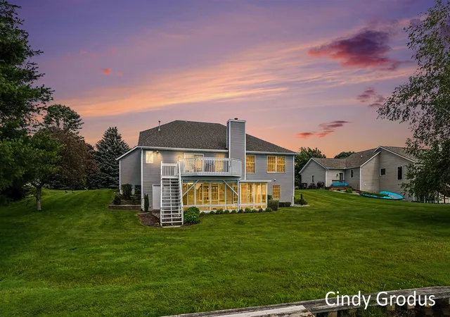 Homes for sale in Zeeland, MI | 975 Bluff Lake Dr, Zeeland, MI 49464 | MLS# 70540364