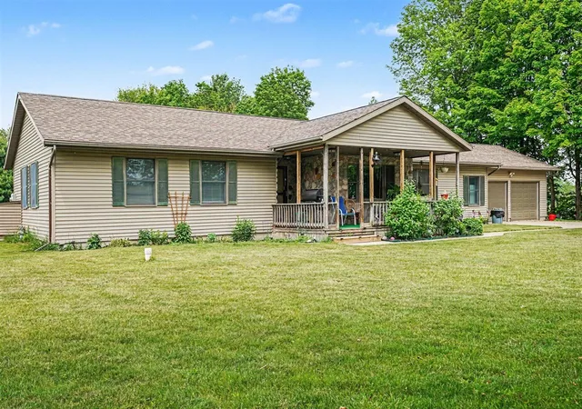 Homes for sale in Edwardsburg, MI | 22180 Redfield St, Edwardsburg, MI 49112 | MLS# 70534697