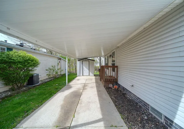 Homes for sale in Adrian, MI | 953 Savannah River Dr, Adrian, MI 49221 | MLS# 70528117