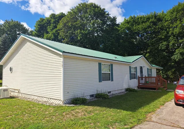 17th image of 2143 E Ludington Dr, Clare, MI 48617 | MLS# 50219657