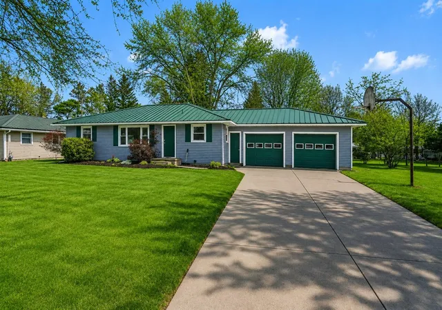 Homes for sale in Evart, MI | 818 N Main St, Evart, MI 49631 | MLS# 70542325