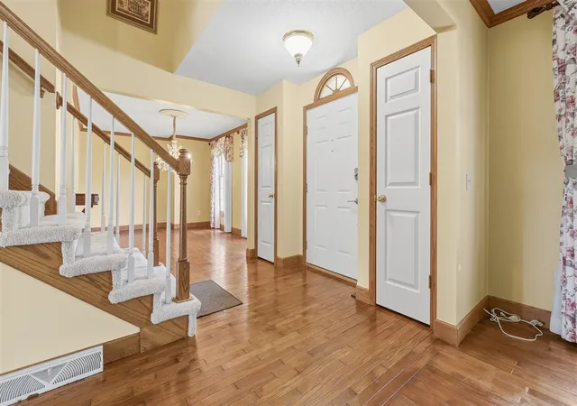 Photo 4 of Sale Pending at 2715 Sleepy Holw Dr, Portage, MI 49024 | MLS# 70544658 | Listing updated on 2026-08-26
