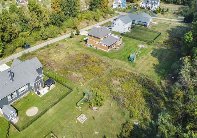 Homes for sale in Hamburg Twp, MI | 5824 Trail Side Ln, Hamburg Twp, MI 48189 | MLS# 70493963