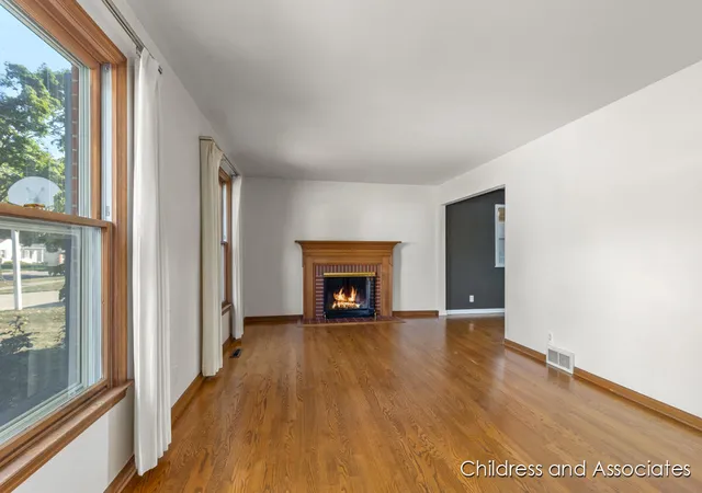Homes for sale in Grand Rapids, MI | 2245 Ridgewood Ave, Grand Rapids, MI 49546 | MLS# 70494732