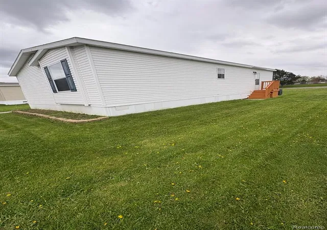 4th image of 3621 Hawthorne St, Clarkston, MI 48348 | MLS# 61002252