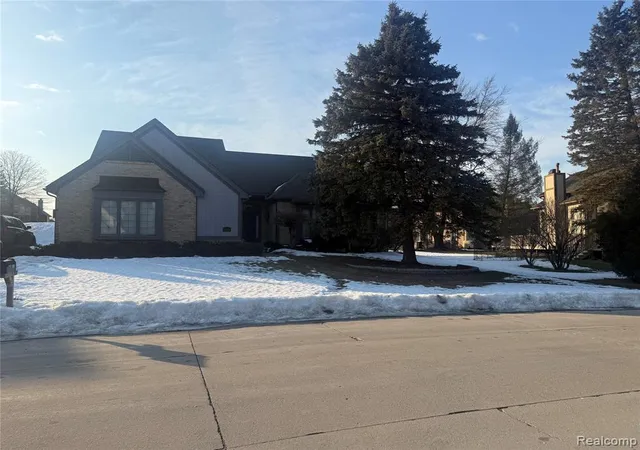 2nd image of 1446 Vistaview Dr, Rochester Hills, MI 48306 | MLS# 60971197