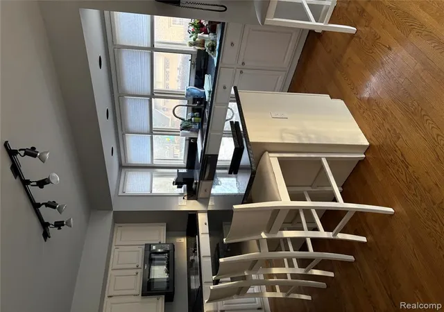 4th image of 1446 Vistaview Dr, Rochester Hills, MI 48306 | MLS# 60971197