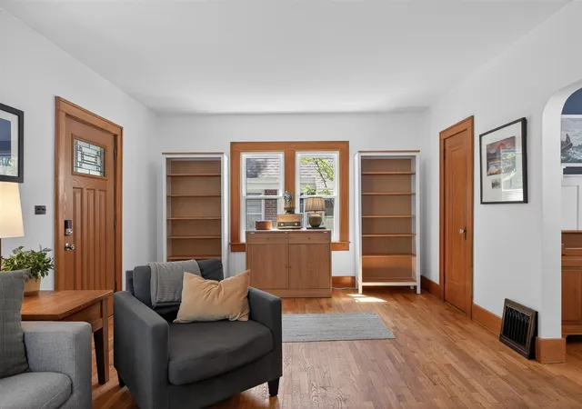 Photo 3 of Sale Pending at 1011 Hoyt St, Grand Rapids, MI 49507 | MLS# 70536798 | Listing updated on 2026-06-09